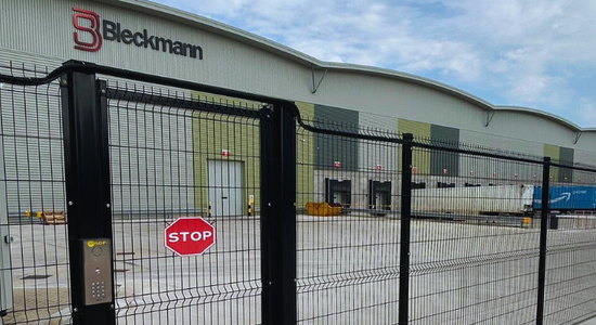 Fencing Contractor & Professional Installation